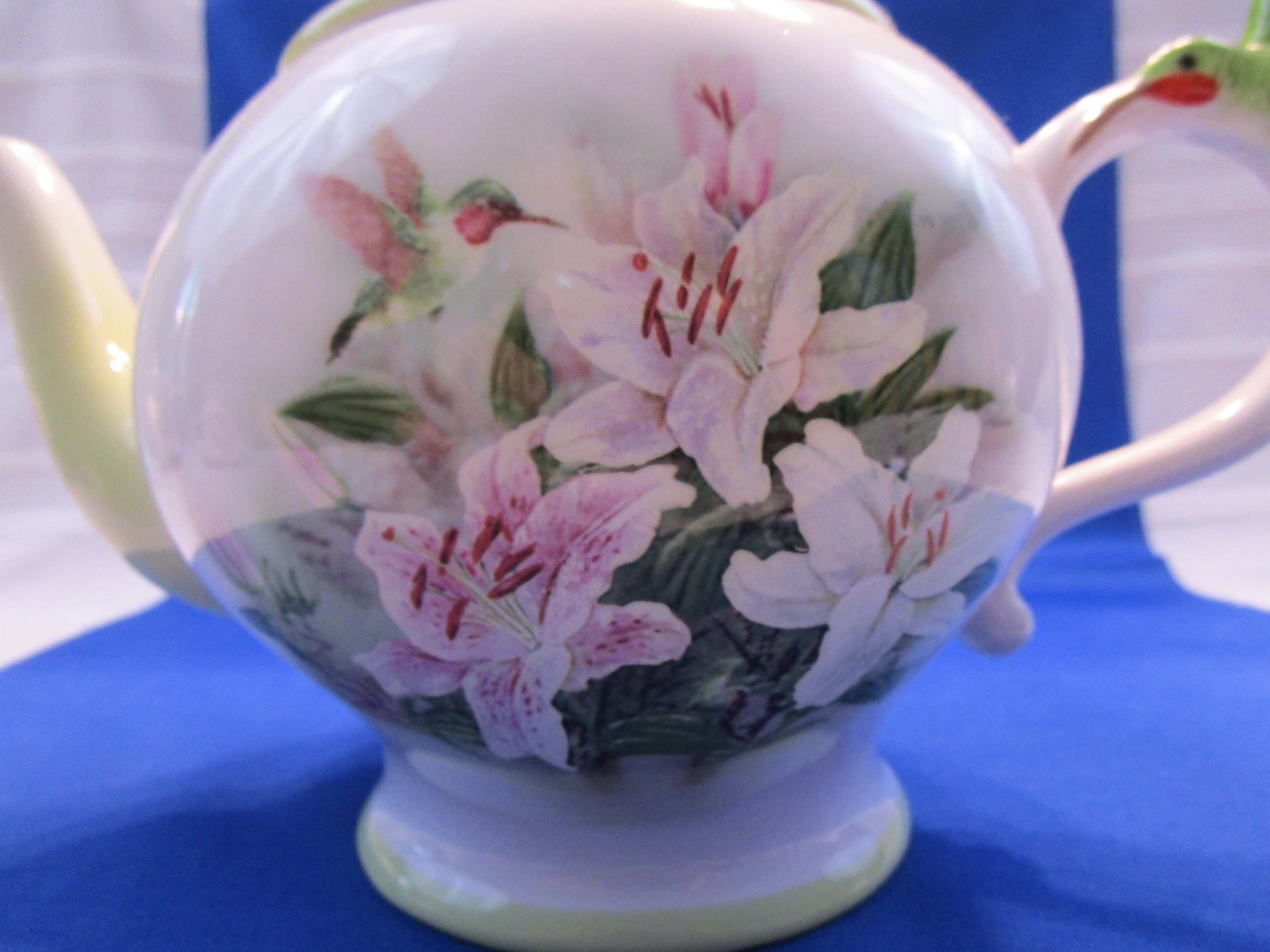 Vintage Teapot Teacup and Saucer Beautiful Lena Liu Hummingbird and