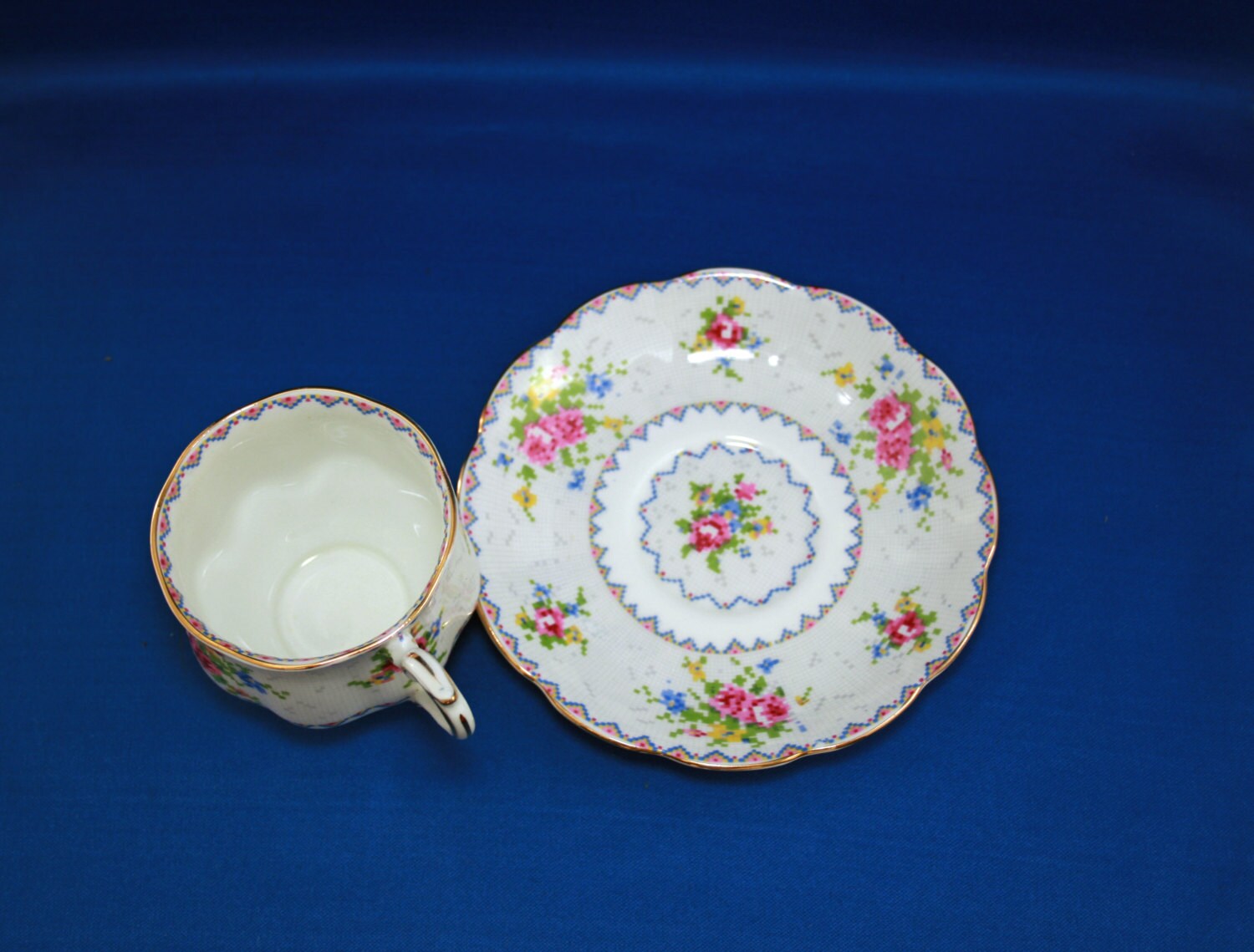 Vintage Royal Albert Teacup & Saucer Petit Point 778676 Bone China Tea