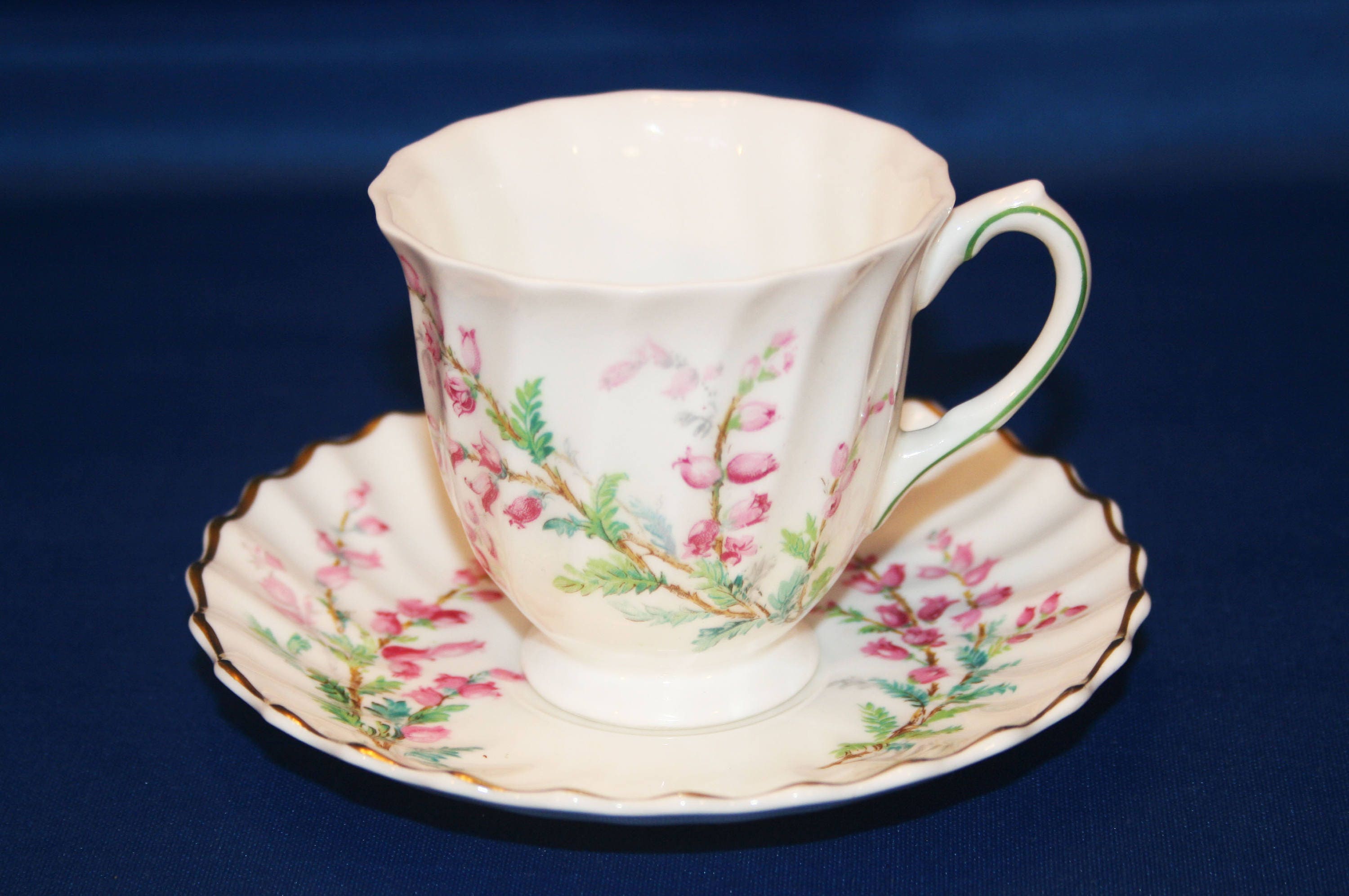 Royal doulton vintage shop tea cups