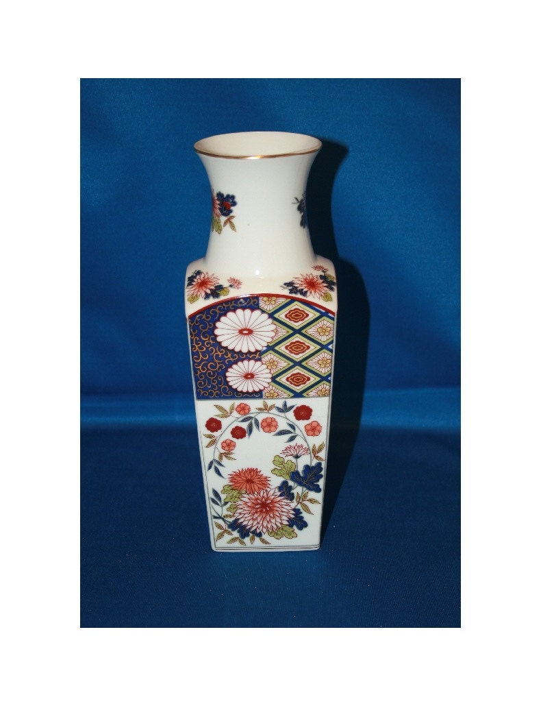 Vintage Oriental Japanese 10 inch Square Vase by Imari Ware or Arnart Imports Inc