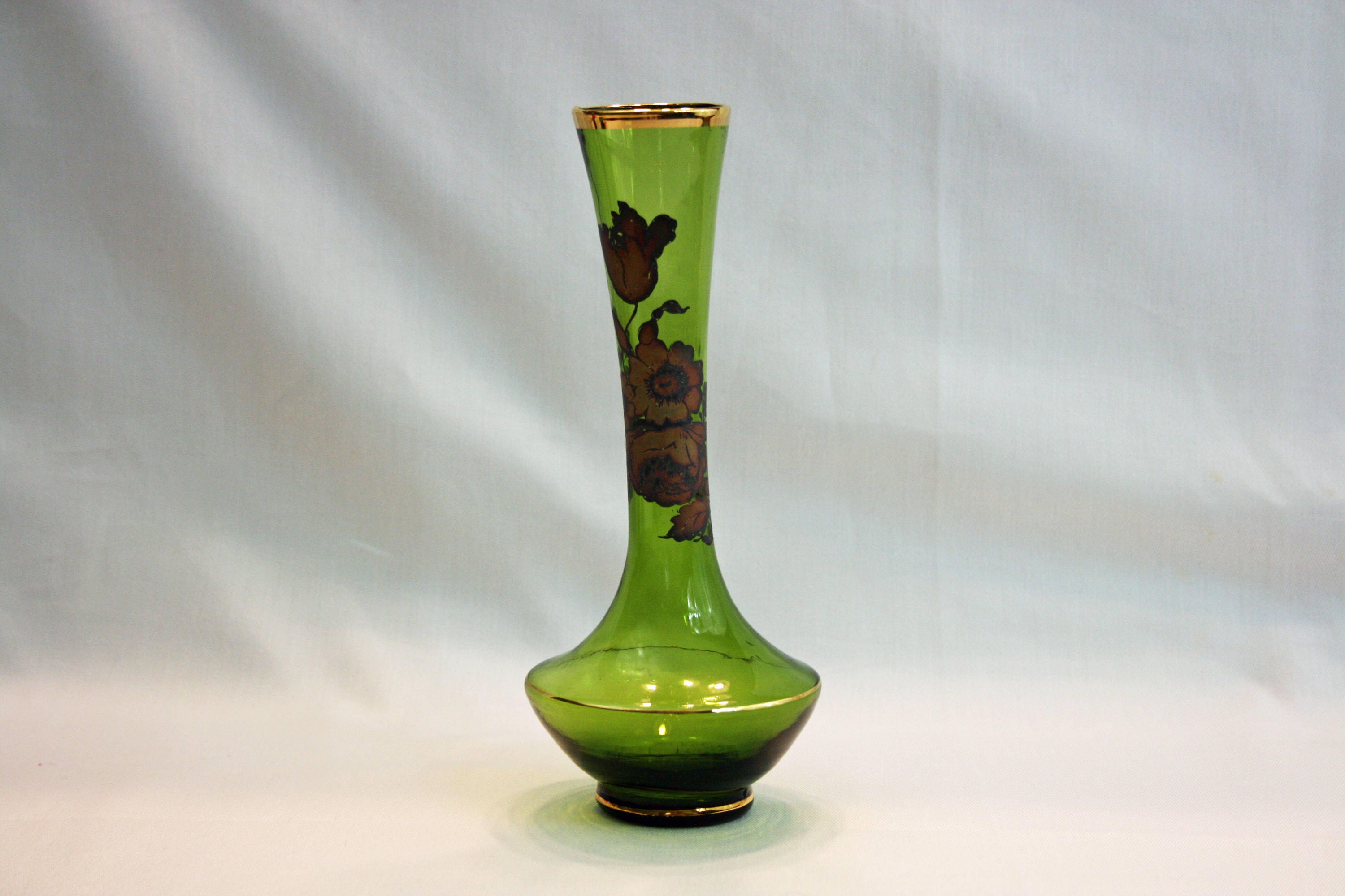 Vintage Glass Blown Emerald Green Vase. 11A