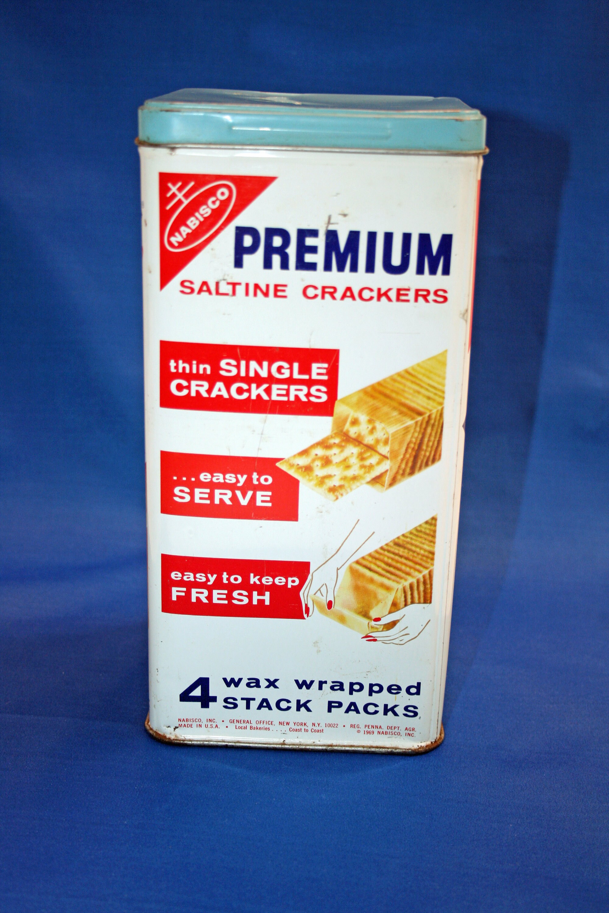 Nabisco Premium Saltine Crackers Tin