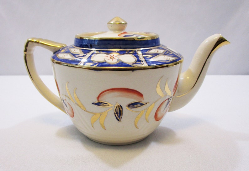 Vintage Teapot Arthur Wood and Sons Hand Painted Peach Gold and Blue 32 ounce Tea Pot with Gold Gilding Imari style coloring circa 1954