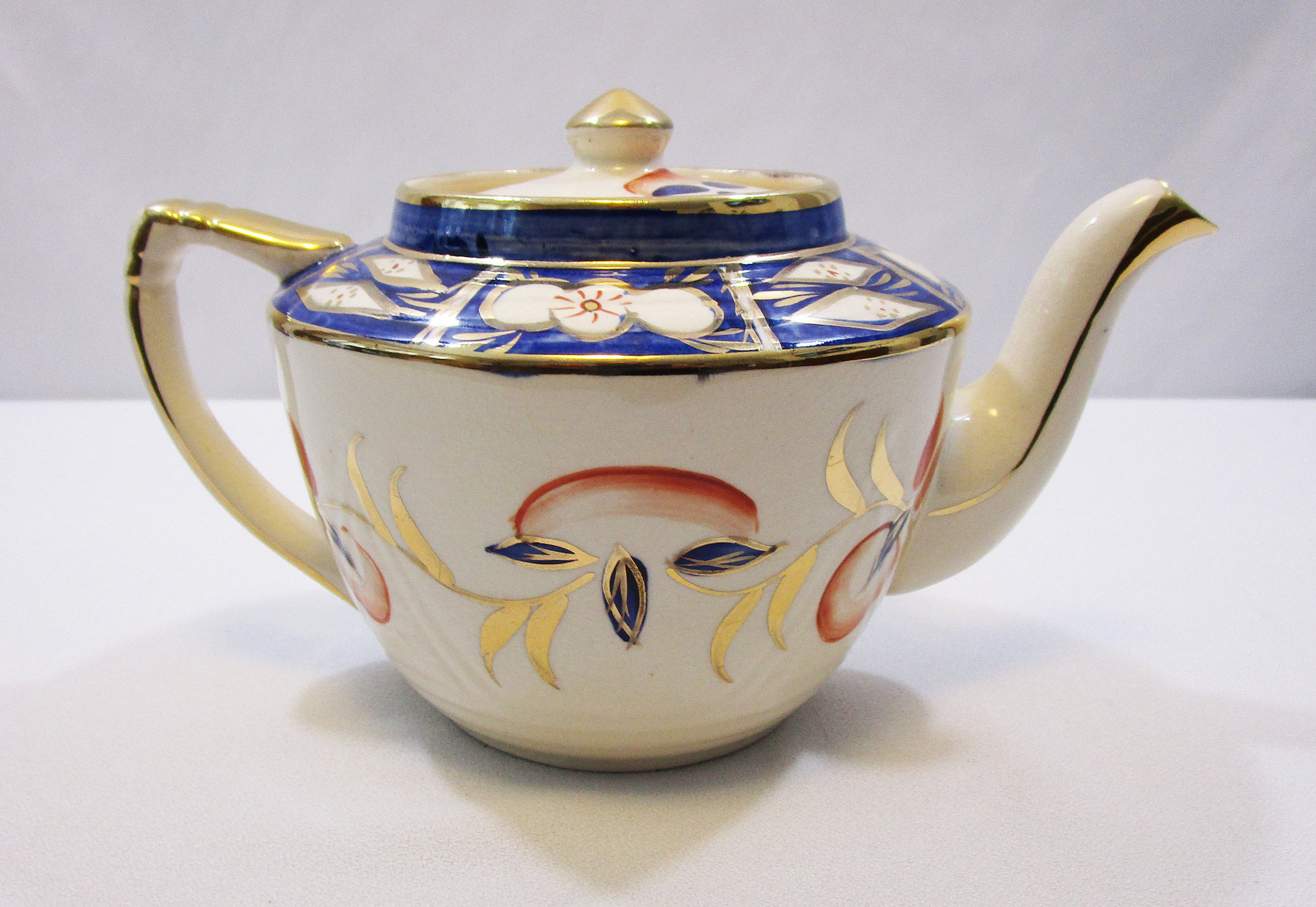Vintage Teapot Arthur Wood and Sons Hand Painted Gaudy Welsh 32 ounce