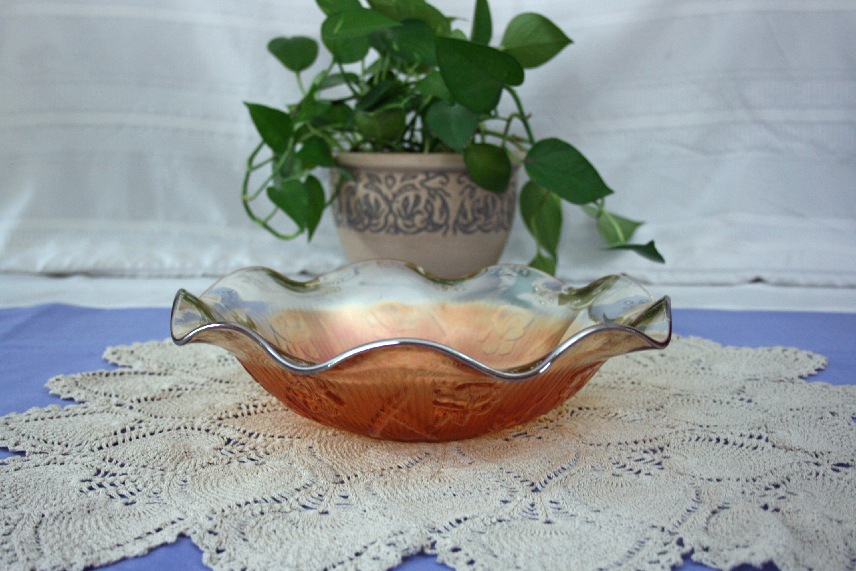 Vintage Marigold Glass Floragold Ruffle Bowl Glass Co 1950's