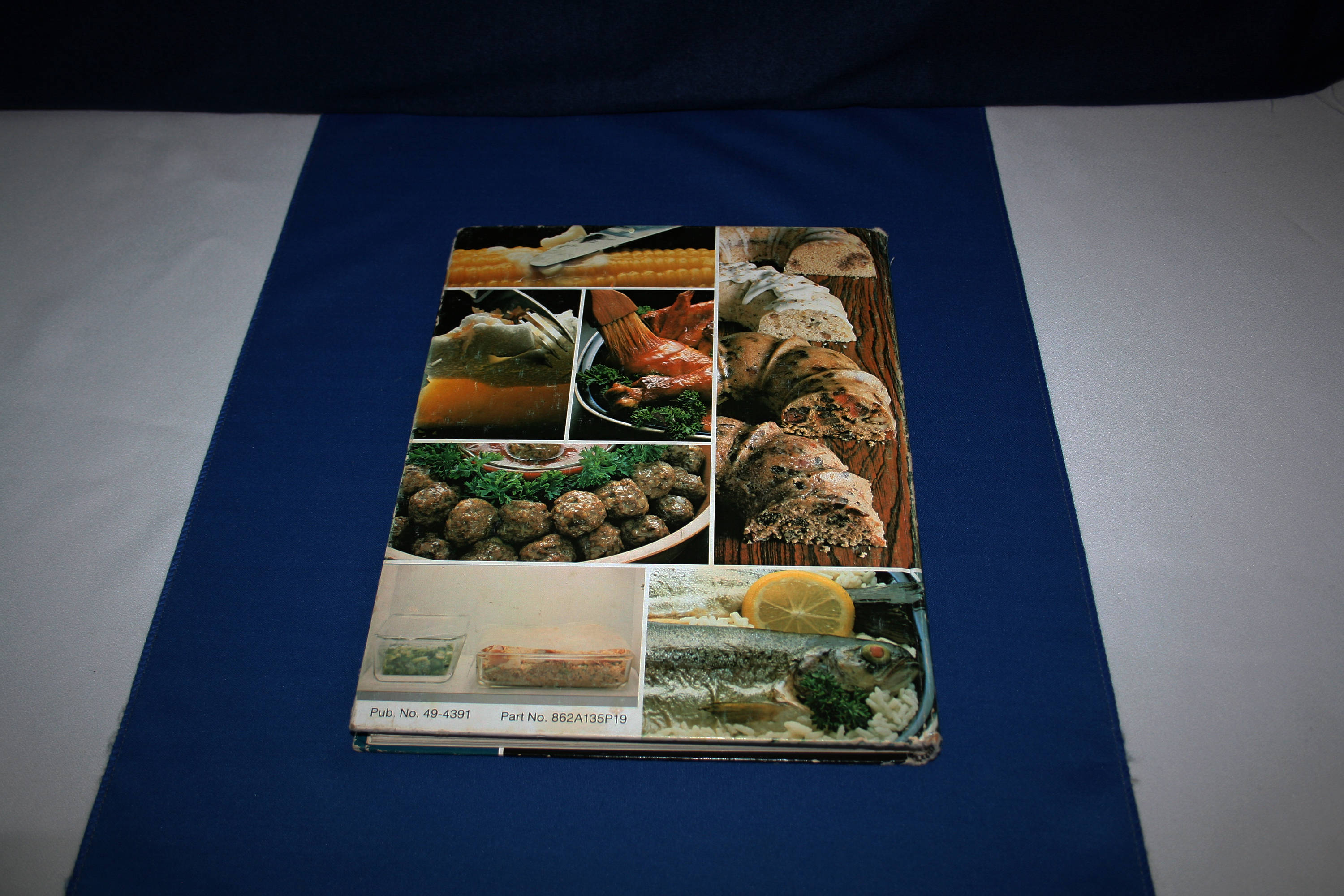 Vintage Cookbook GE SPACEMAKER Microwave Oven Guide and Cook Book 1979 by General Electric