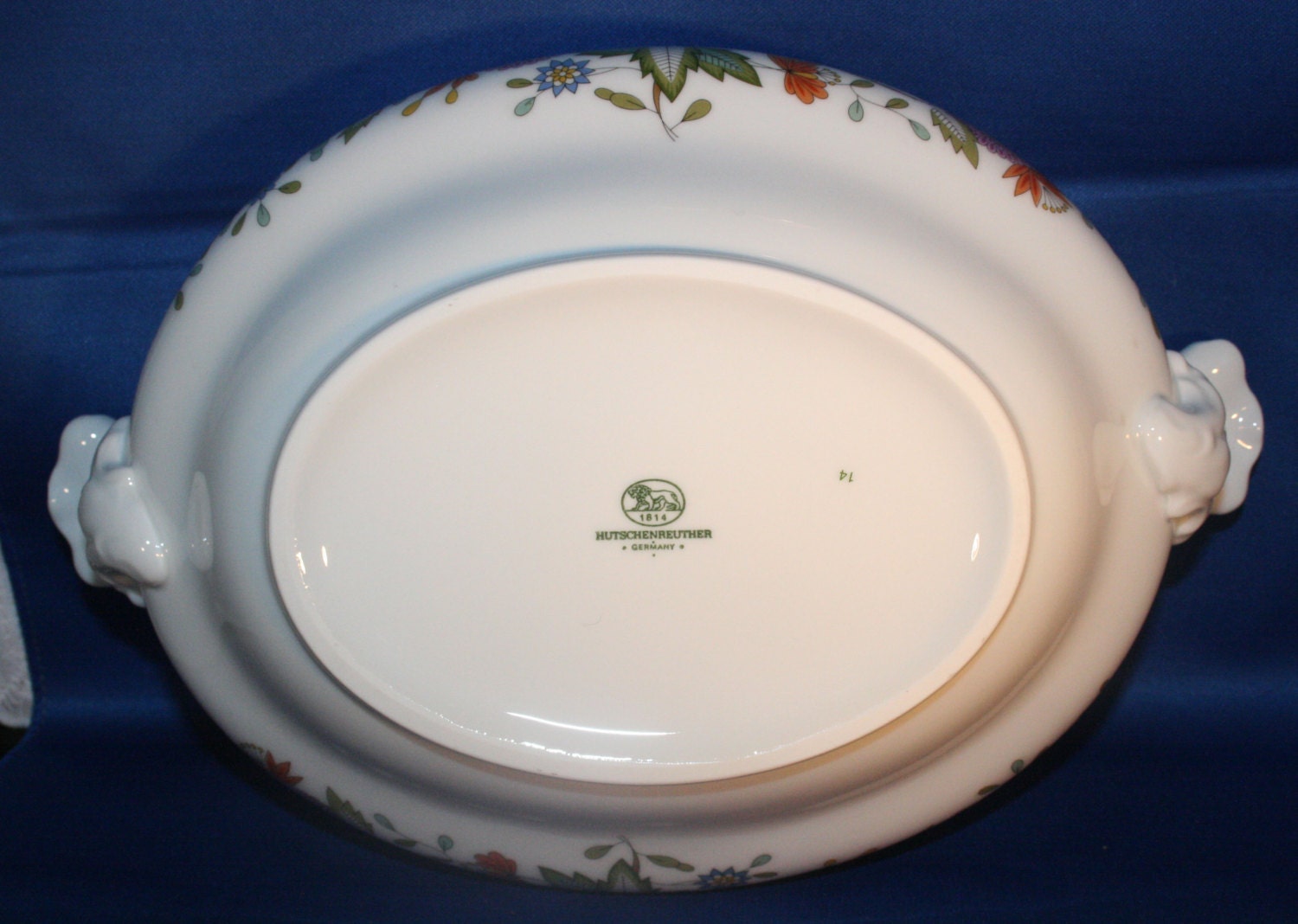 Vintage Casserole Dish Oval Covered Vegetable Serving Dish in Bellevue by Hutschenreuther