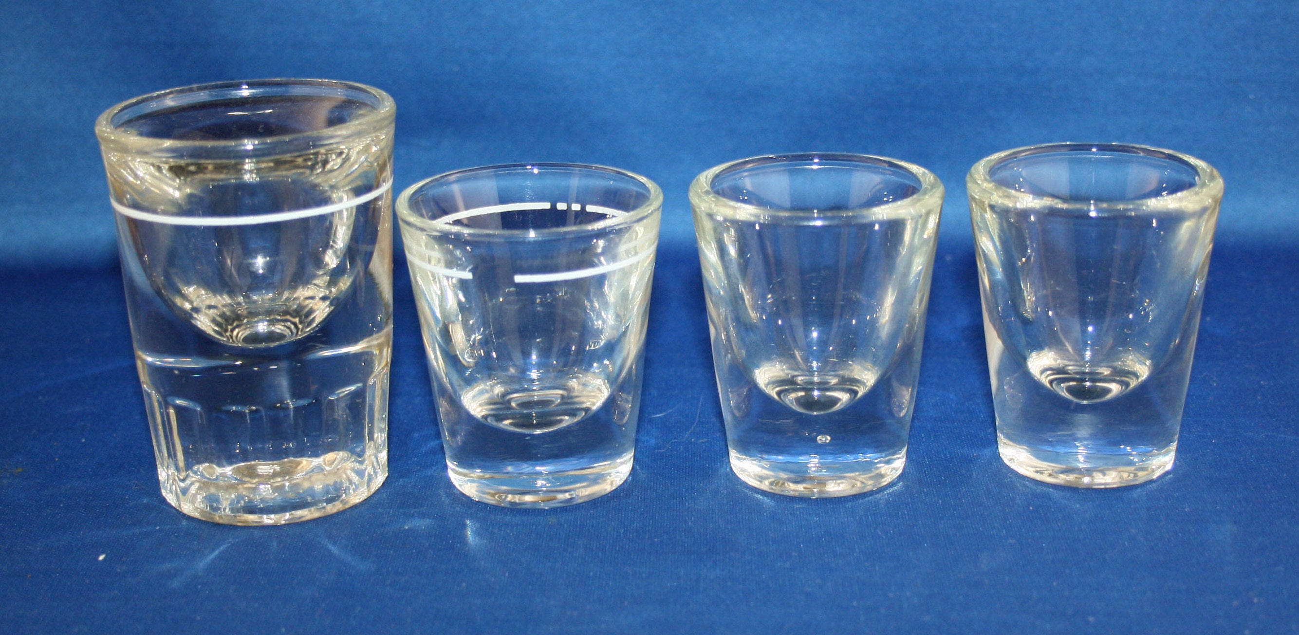 4 Shot Glasses Bourbon Supreme Measuring Glass Heavy Bottom Vintage Large 2  Oz