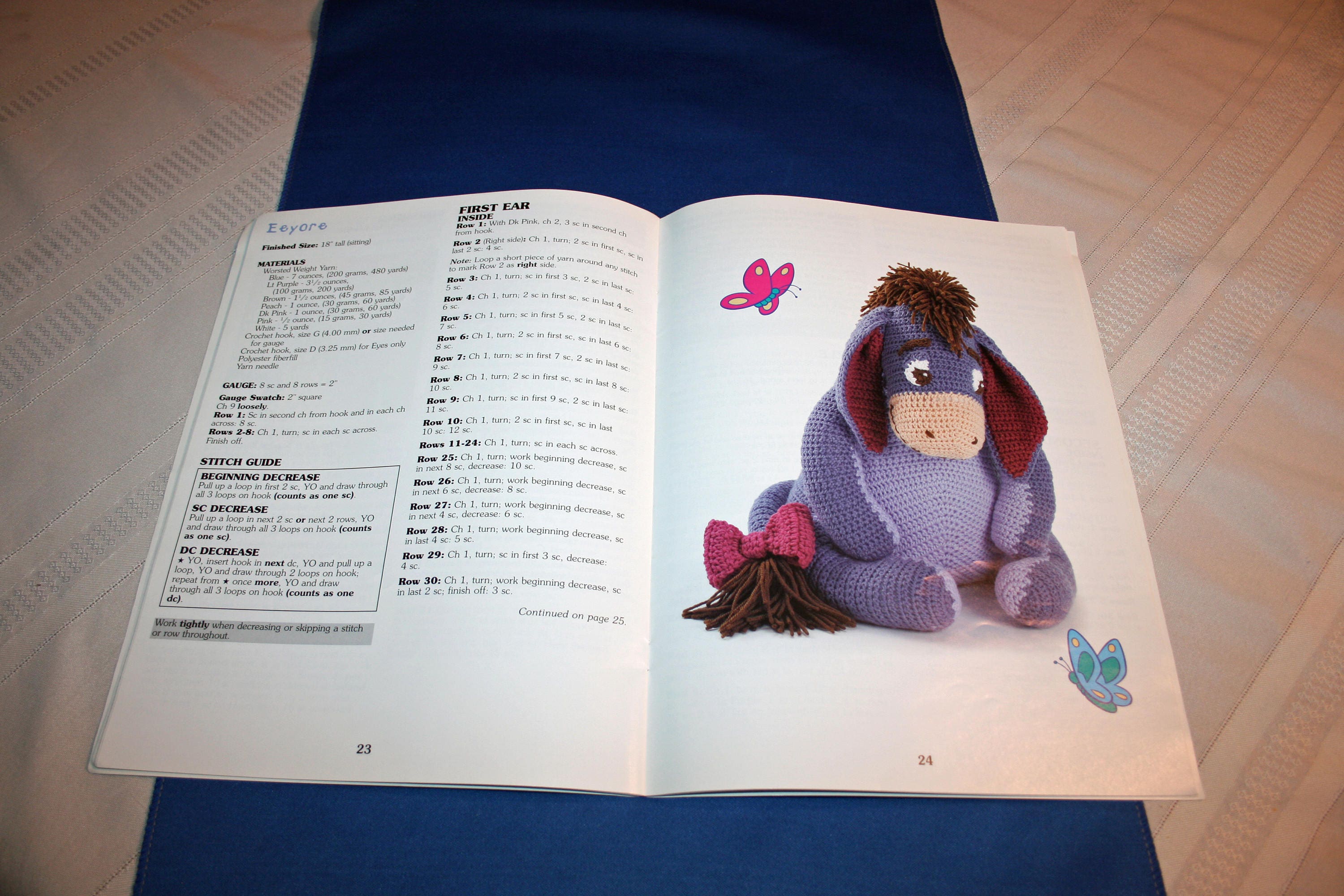 Pooh & Friends Disney Home Leisure Arts 3262 Crochet Pattern Book Crocheting Winnie the Pooh