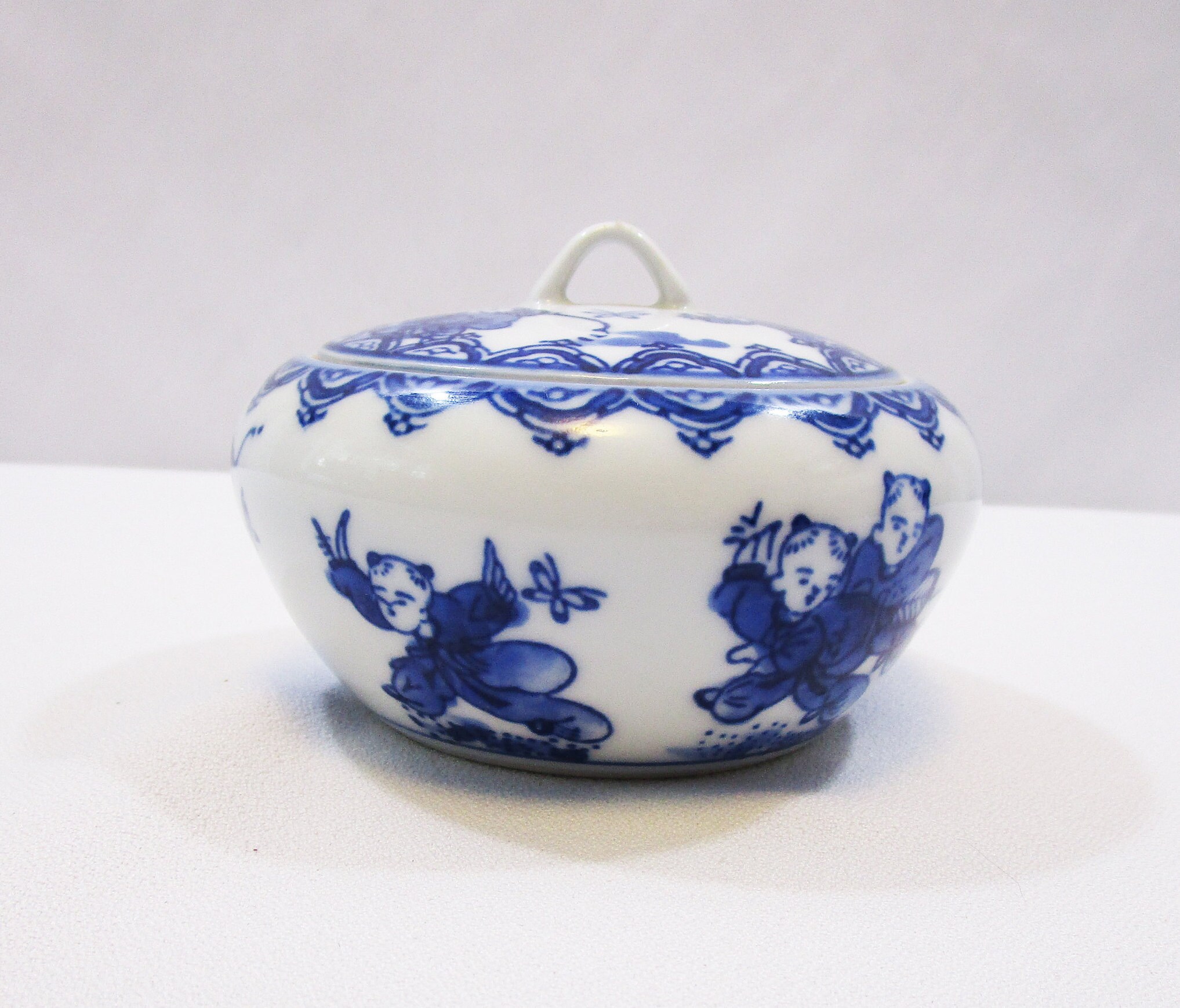 Antique Chinese Tea Jar Caddy Lidded Sugar Bowl Oriental Hand Painted