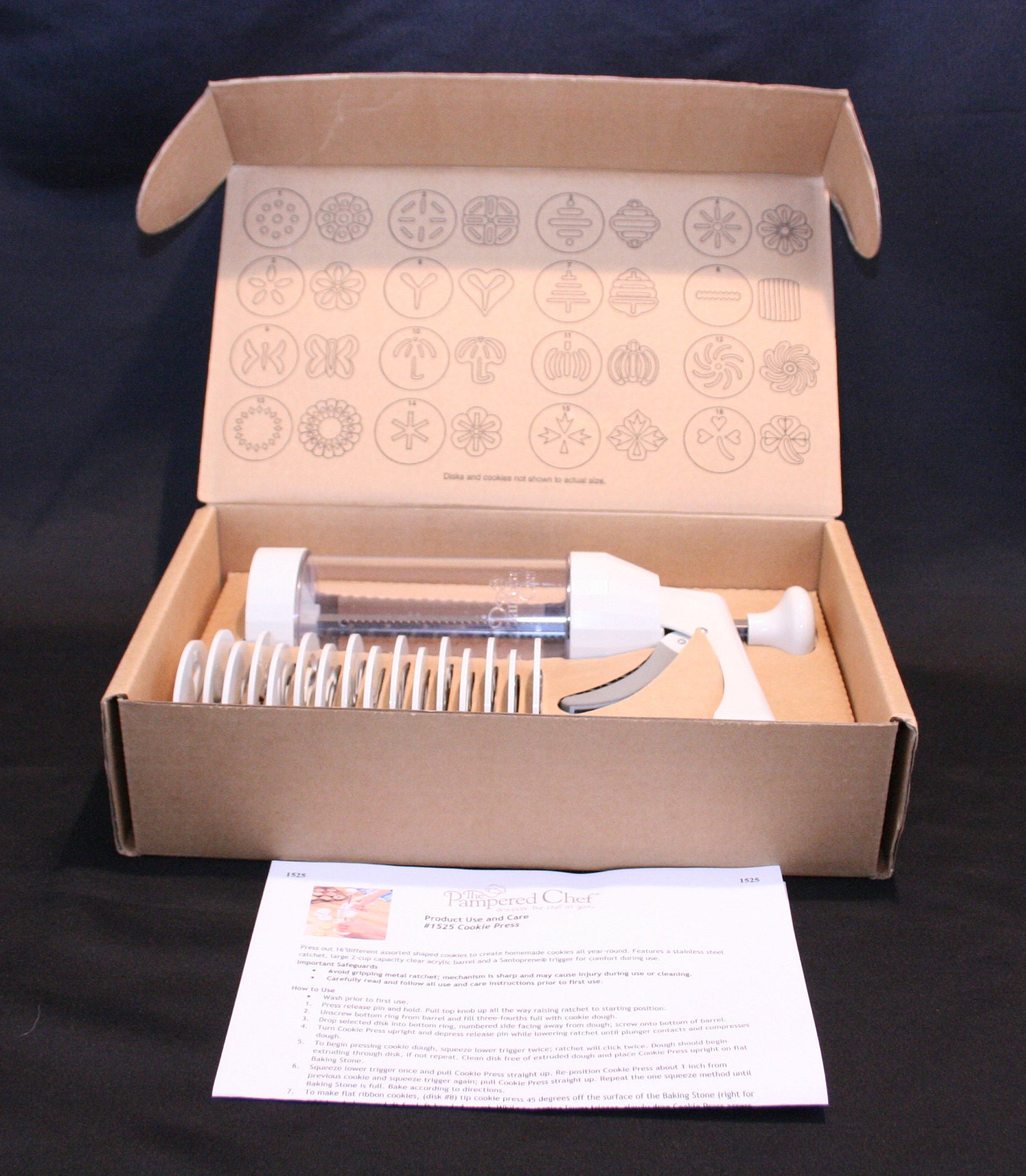 Vintage Pampered Chef Cookie Press with all 16 Mold Discs, model 1525