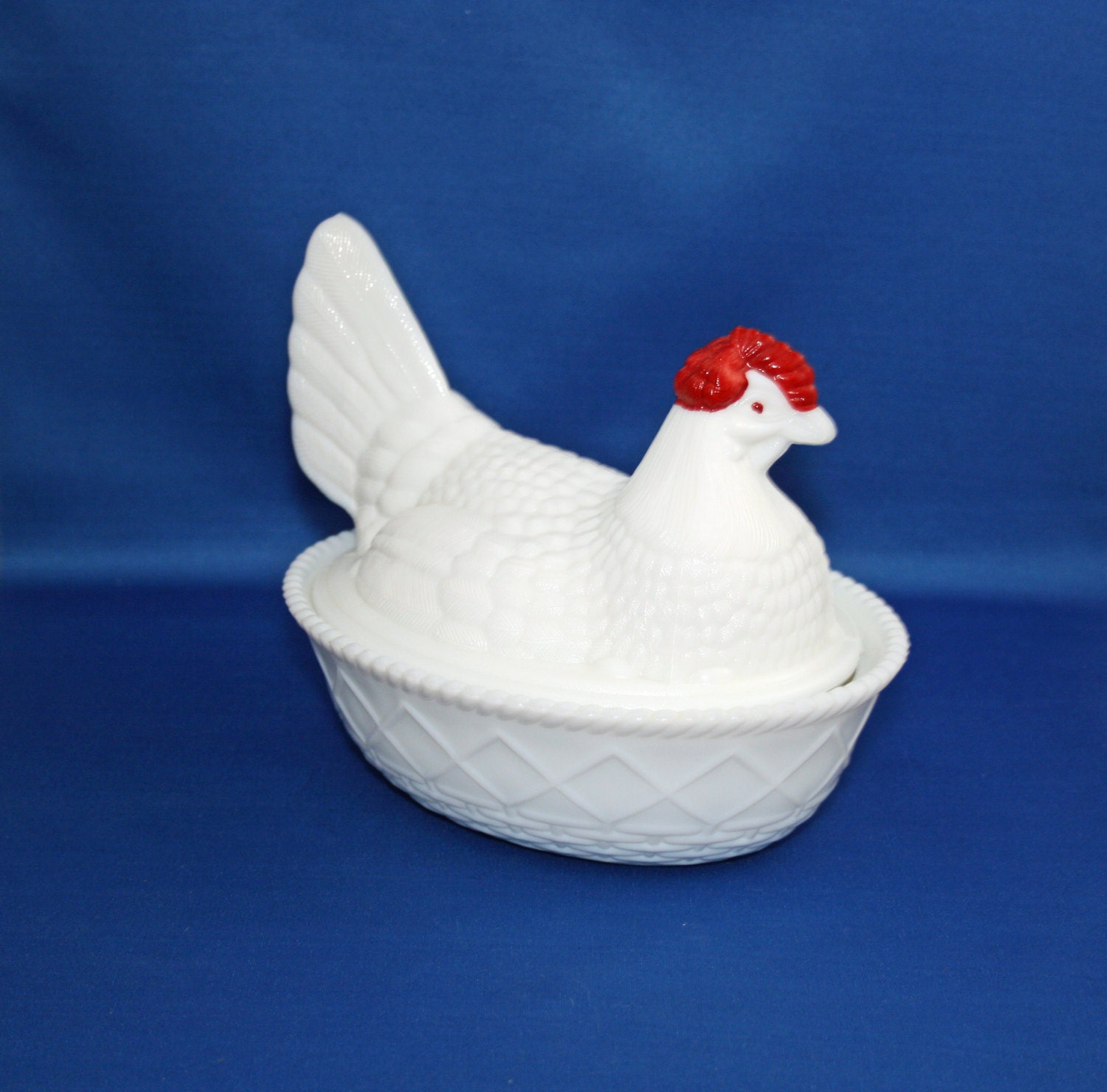 Vintage Westmoreland White Milk-Glass Red Comb Chicken On Nest Covered Dish