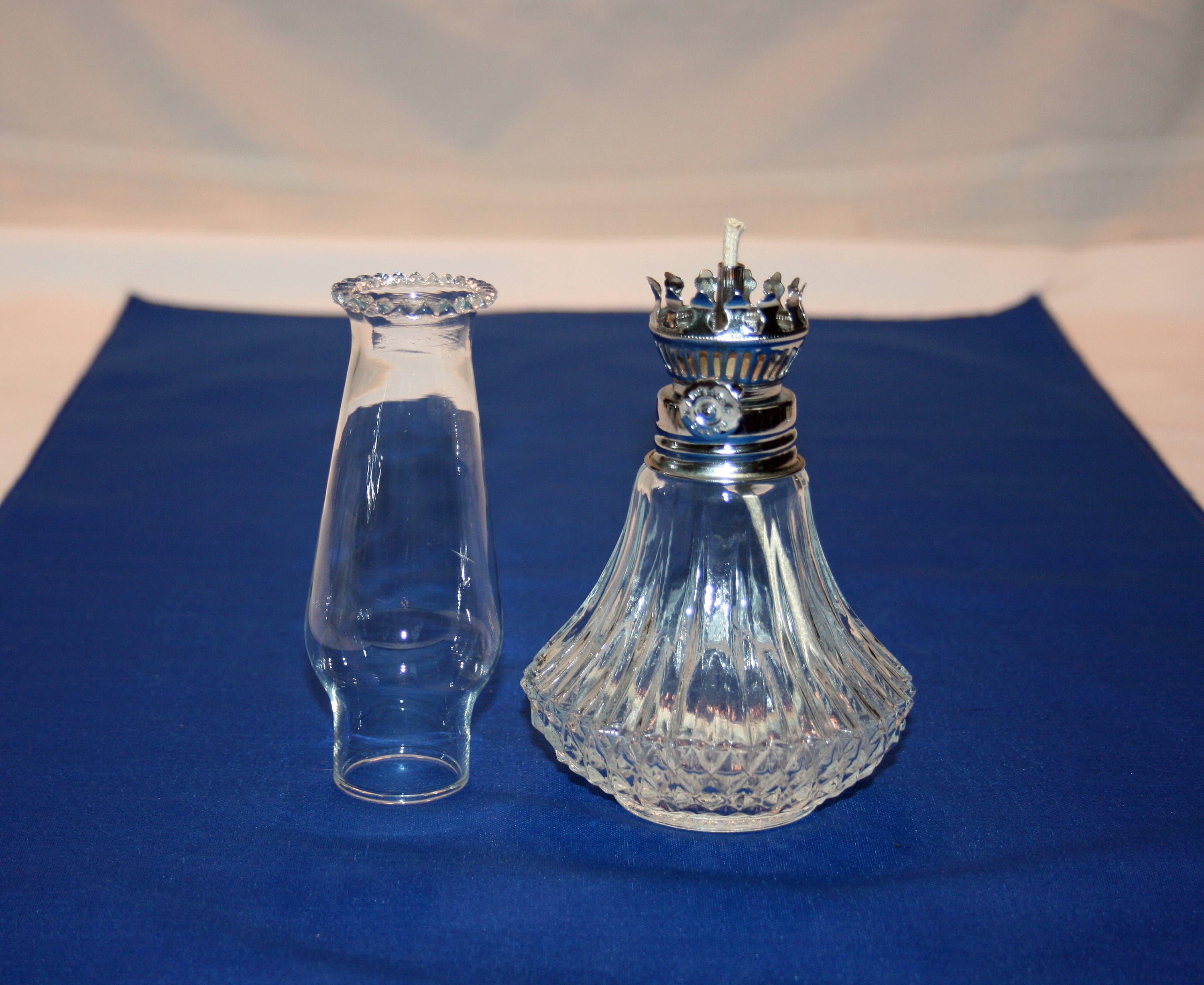 Vintage Lamplight Farms 10 Clear Glass Accent Oil Lamp Lantern
