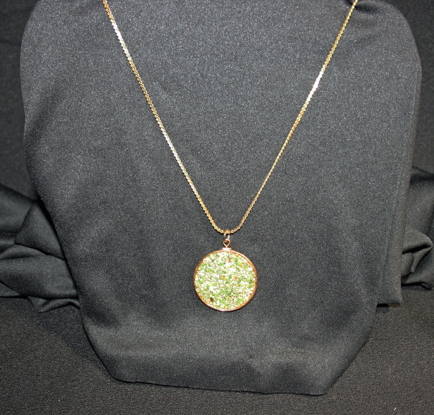 Vintage Costume Jewelry 30 Inch Gold Tone Chain with small Green Jade Stone / Sand Pendant