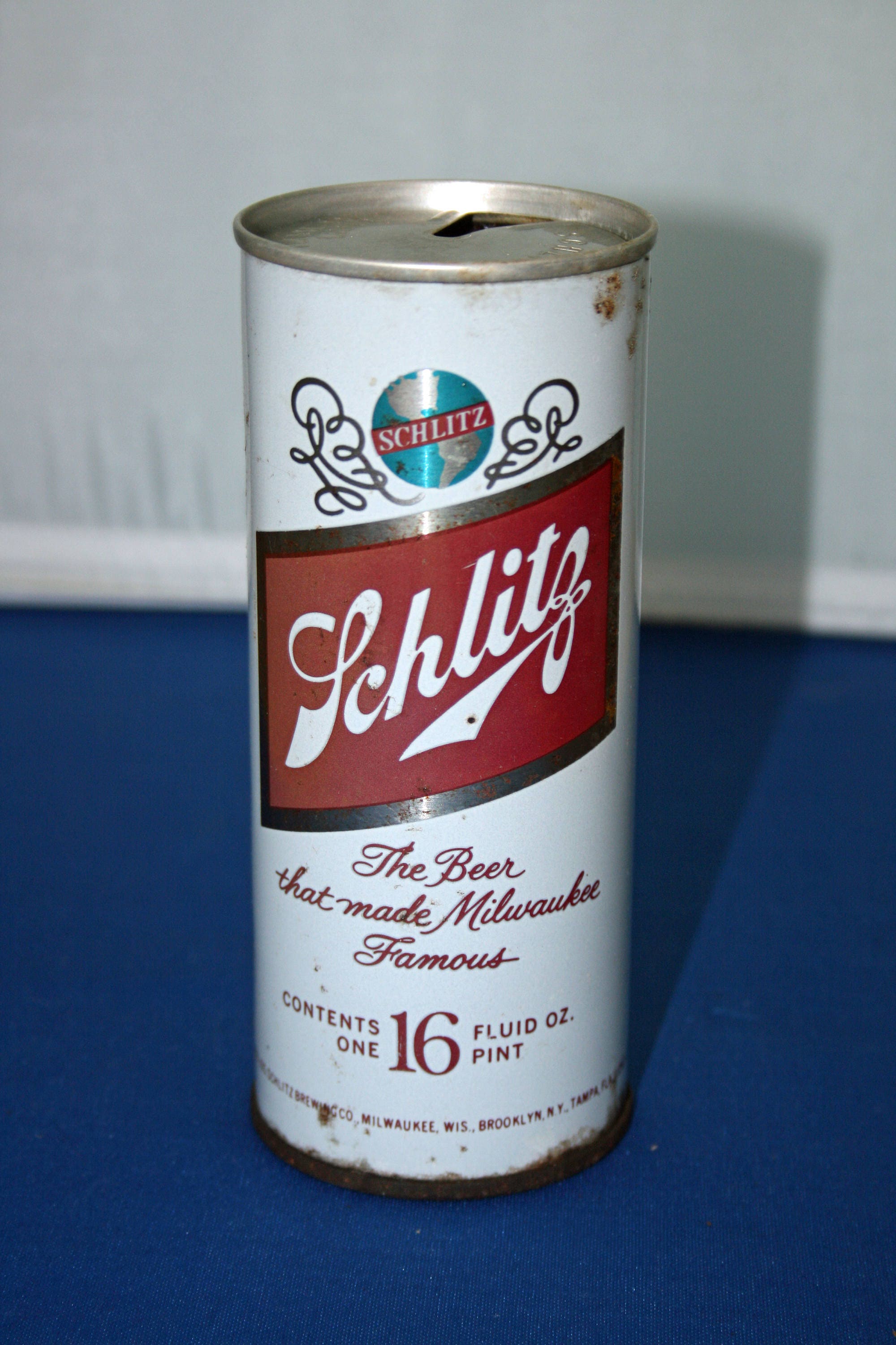 Vintage Schlitz Beer Steel 16 oz Can Opened Pull Tab Bar Memorabilia
