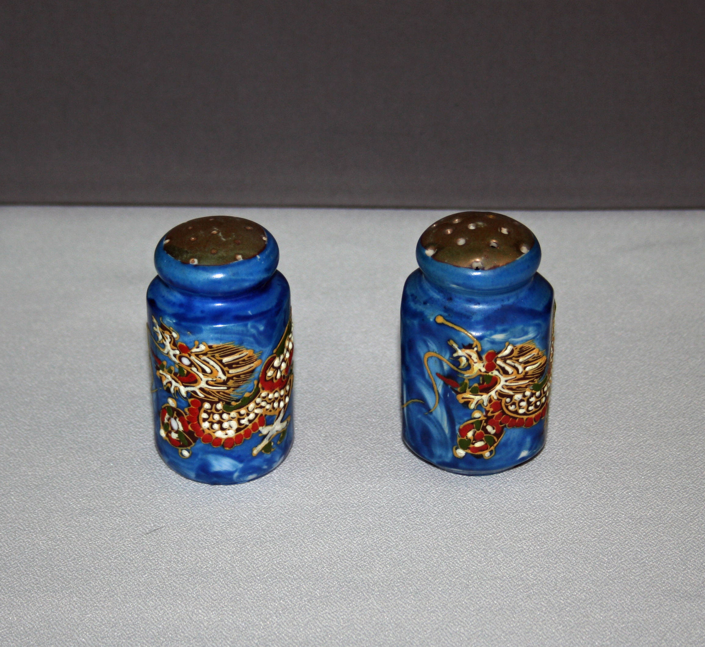 Vintage Dragon Salt and Pepper Shaker Set dragon ware matching shakers Occu...