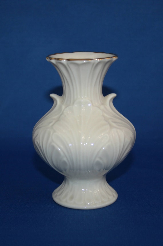 Vintage Lenox China Elfin Vase 24kt Gold Trim Flower Vase Bud Vase Miniature Porcelain China Vase circa 1983 88 USA vintage lenox china elfin vase 24kt gold