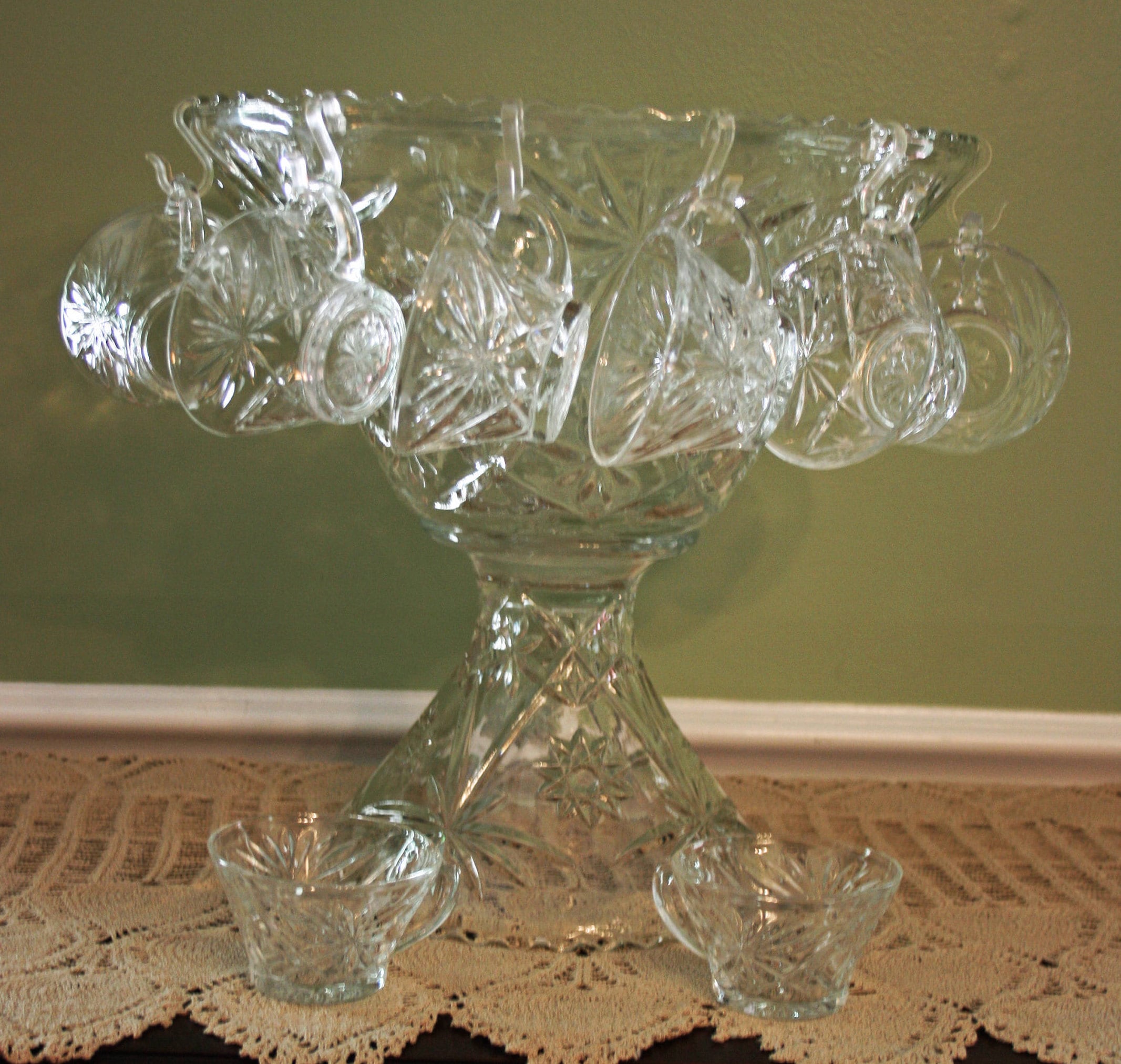 Vintage Anchor Hocking Star of David Pedestal Glass Punch Bowl