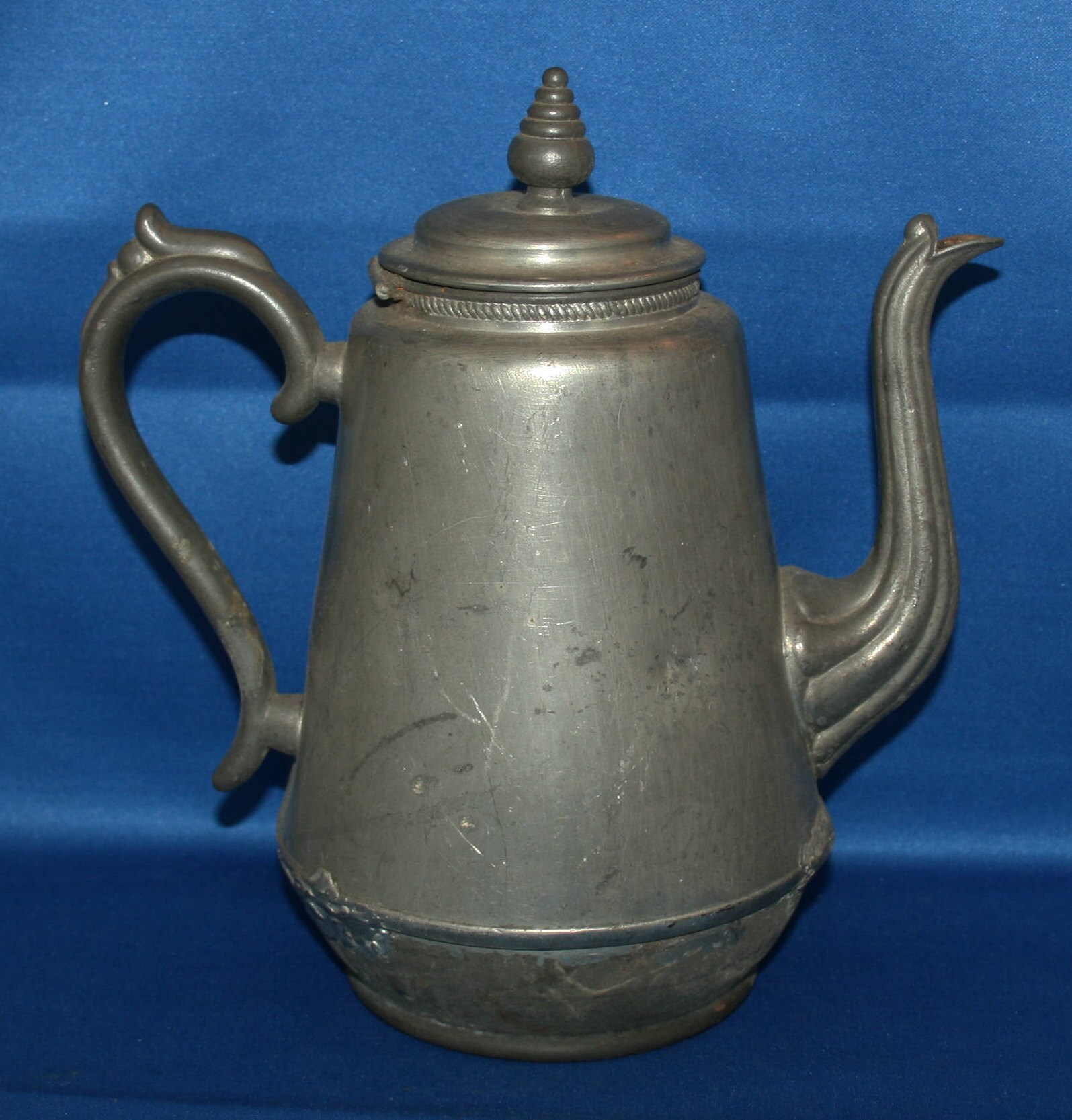 19 th Century Manning Bowman Enamel Coffee pot (DS) 3206 19 th Century Manning Bowman Enamel Coffee pot (DS) 3206