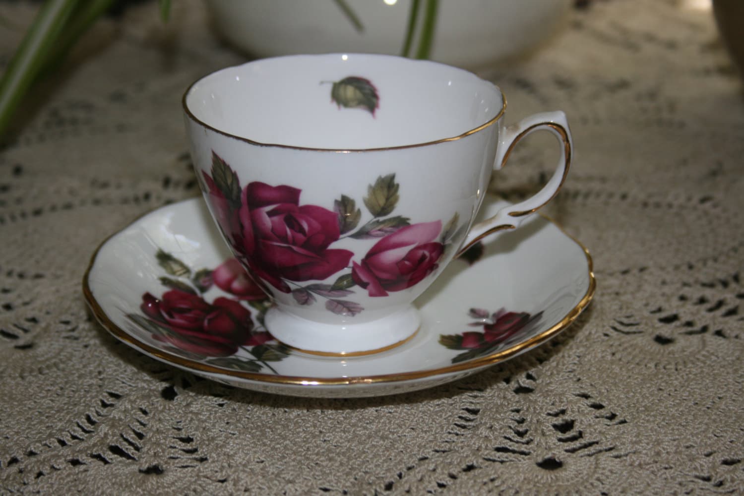 Vintage Royal Vale Bone China Red Rose Teacup and Saucer Made in England  8171