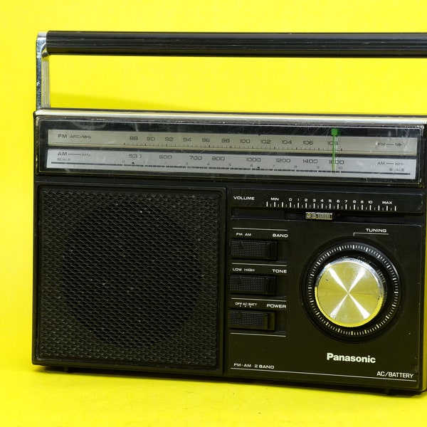 Panasonic Model RF-569 AM/FM Radio!!