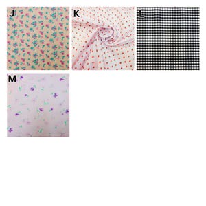 Pode incluir: Quatro amostras de tecido. Canto superior esquerdo: bege com um pequeno padr&atilde;o floral rosa e azul. Canto superior direito: branco com bolinhas vermelhas. Canto inferior esquerdo: rosa claro com padr&atilde;o floral roxo e verde. Canto superior direito: xadrez preto e branco.