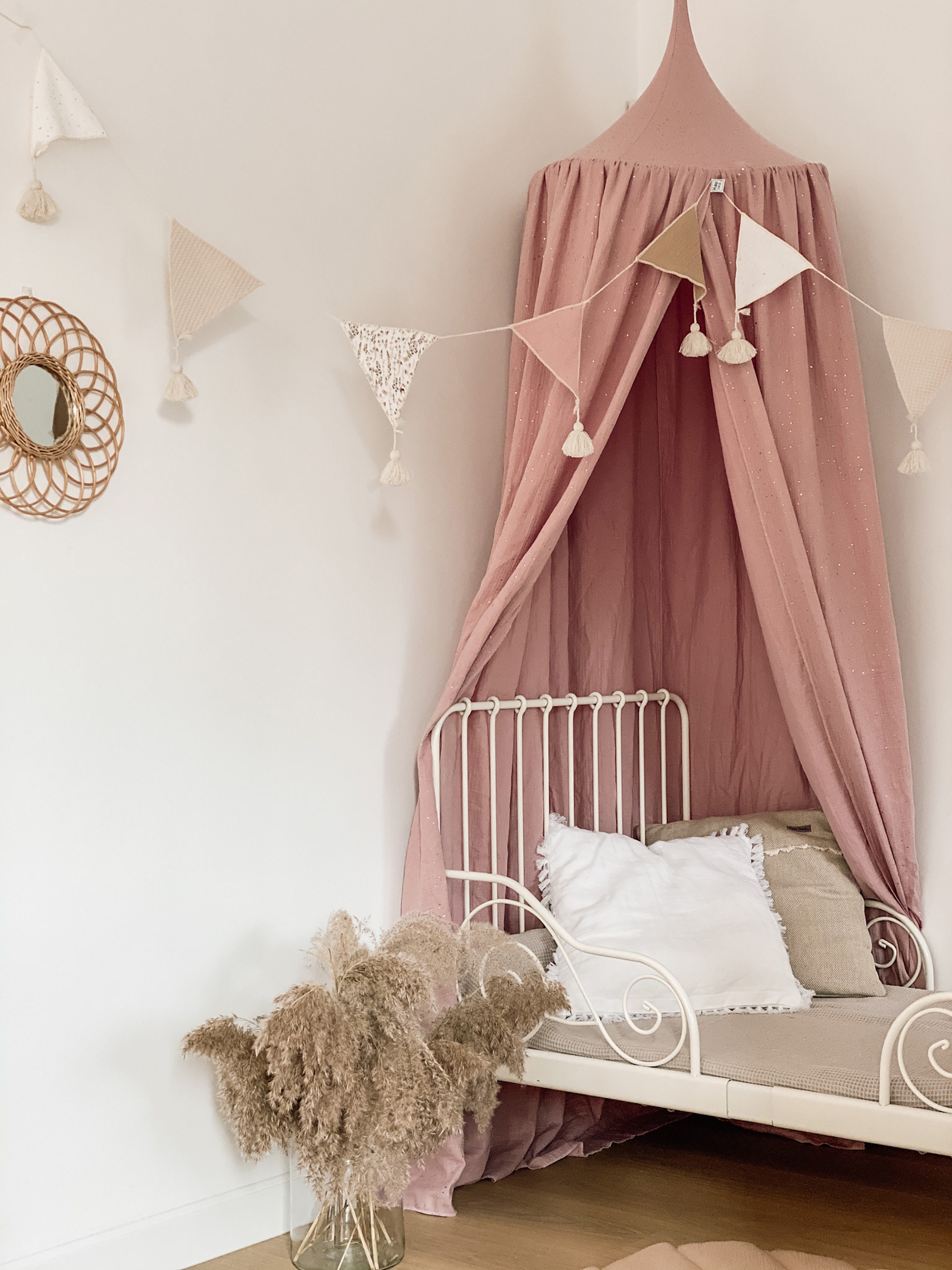 Bed tent noon deals
