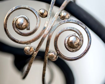 Vintage Gold Tone Metal Swirl Cuff Bracelet - Boho Hand Crafted Bangle Bracelet