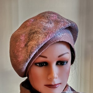 Hat-Beret. Handmade Felted Beret - Hat. Vet felting technique. Size 57. Pink -gray color