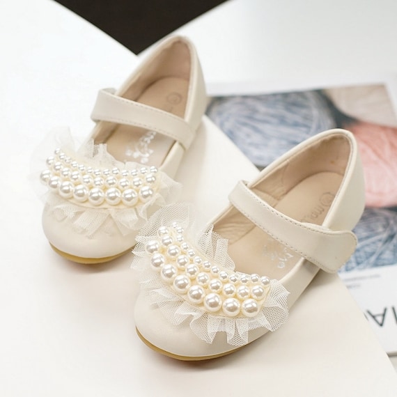 Ivory Flower Girl Shoes/ Lace ivory 