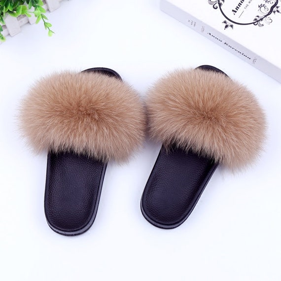 sandals with fur on top