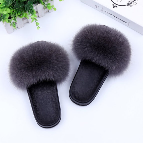 flip flops with fur on them