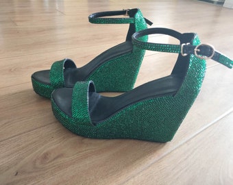 Strass sparkly wig vrouwen schoenen, aangepaste vrouwen Crystal sandalen donkergroene stenen gemaakt om schoenen te bestellen