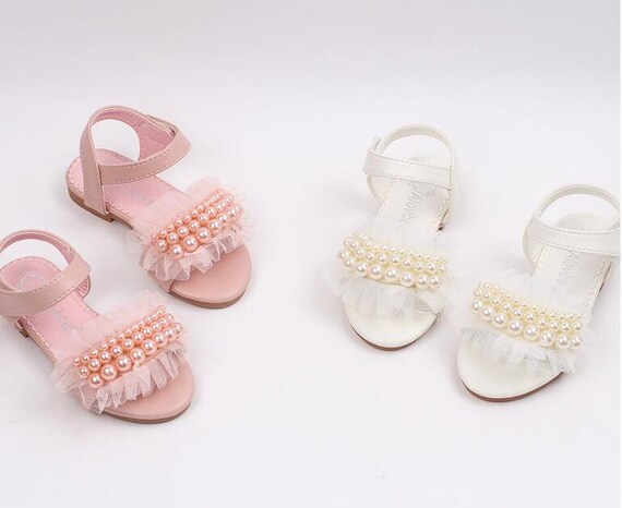 simple sandals for girl