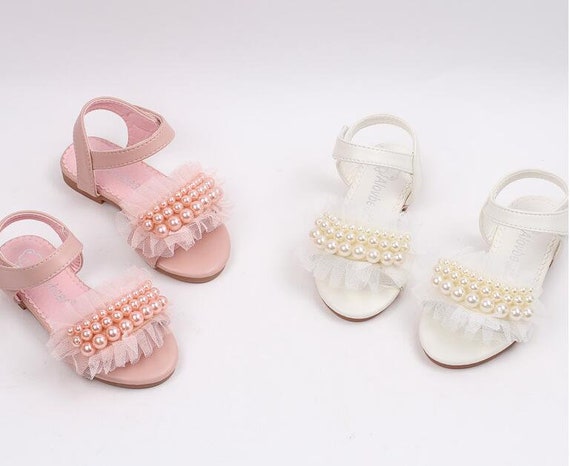 simple sandal girl