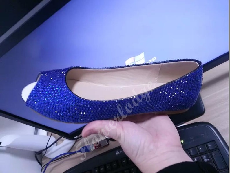 royal blue pointe shoes