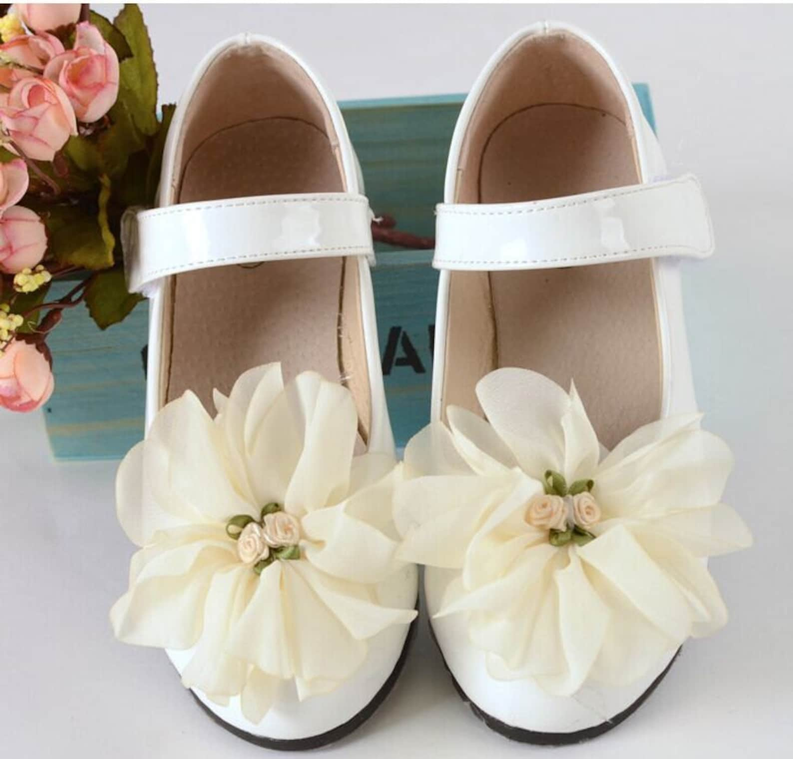 white ballet flats for flower girl