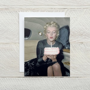 Biglietto di auguri vuoto di compleanno Marilyn Monroe, vecchia Hollywood, biglietto di auguri di buon compleanno, biglietto di celebrazione, star del cinema, torta di compleanno, biglietto di auguri [814-353]