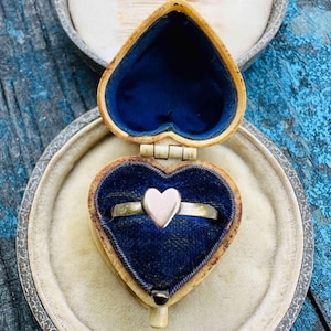 Anillo victoriano de corazón de oro rosa / Anillo de promesa antiguo de oro de 9 quilates y 9 k 375 / Joyería vintage con símbolo de amor