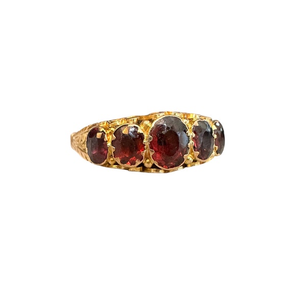 Victorian 9ct gold Garnet five stone ring, Circa … - image 3