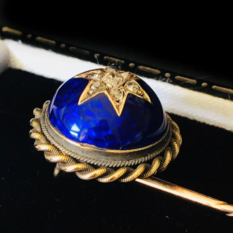 tie Stick cravat lapel pin Victorian Gold Guilloche Enamel and Diamond star Circa 1860