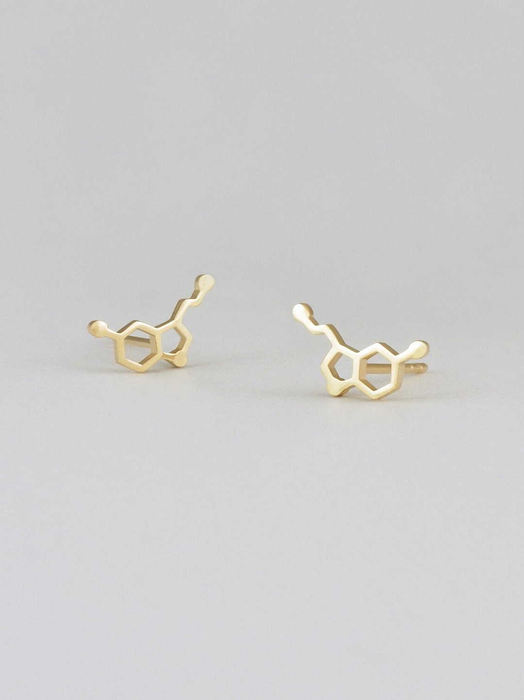 Collar Forma Molecular De Serotonina Plata Enchapada En Oro | Cuotas sin interés