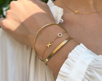 Personalized bracelet with letters, monogram, initial bracelet, letter bracelet, bridesmaid and girlfriend gift, small initial