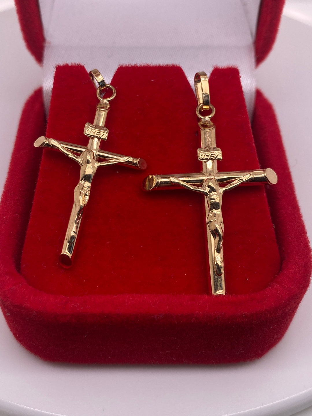 14K Solid Yellow Gold Cross Necklace / Crucifix Pendant / Religious