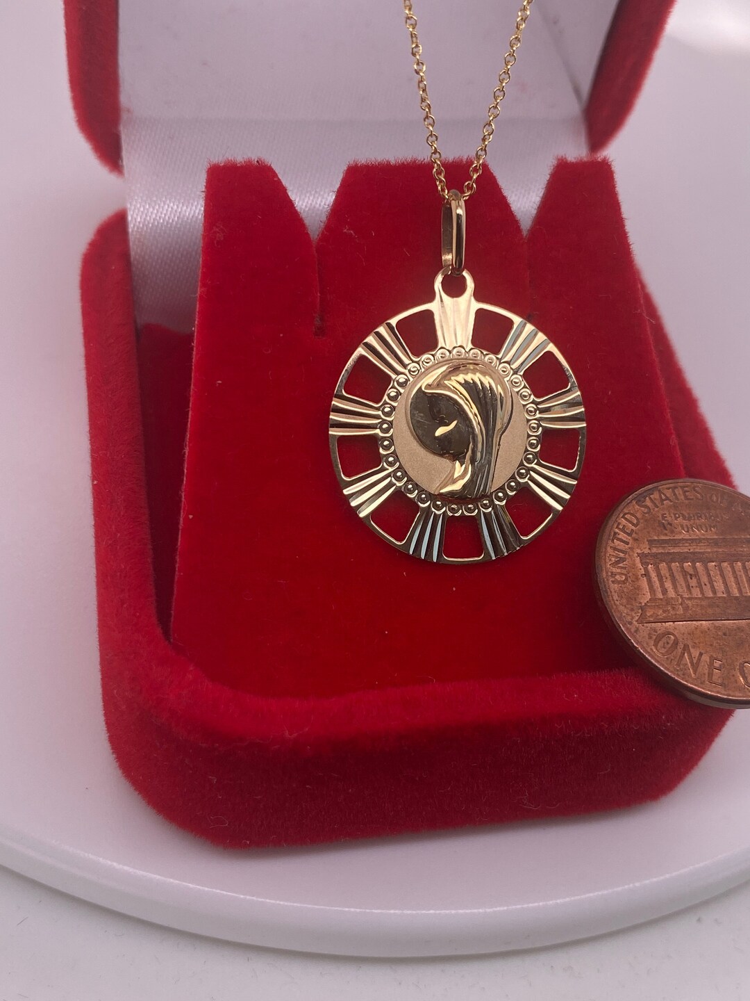 14K Solid Gold Round Necklace Gold Mary Virgin Pendant With / Gold ...