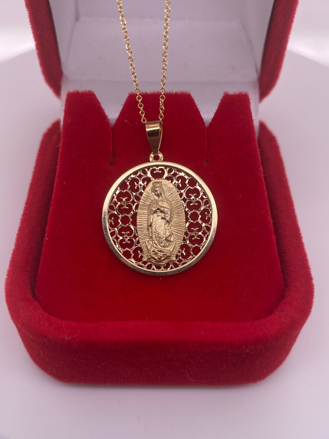 14K Solid Gold Round Necklace Gold Mary Virgin Pendant With Filigree ...