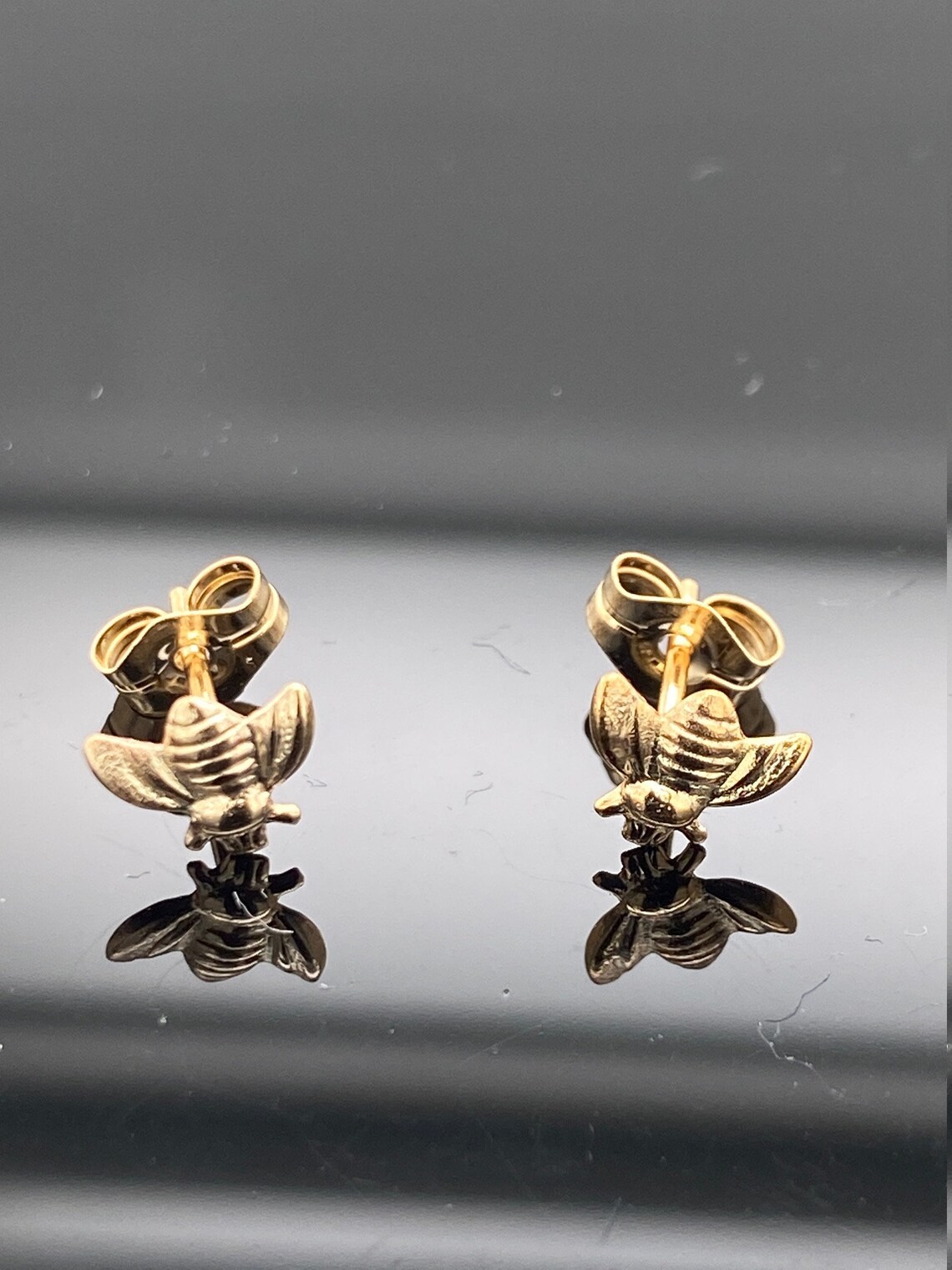 14K Gold Bumble Bee Stud Earrings / Solid Gold Bee Studs Gold Etsy