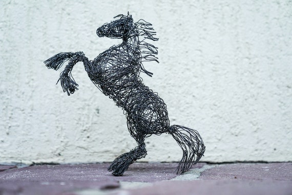 クライズデール馬、馬の彫刻、ワイヤー馬、ワイヤーアート、馬好きへの