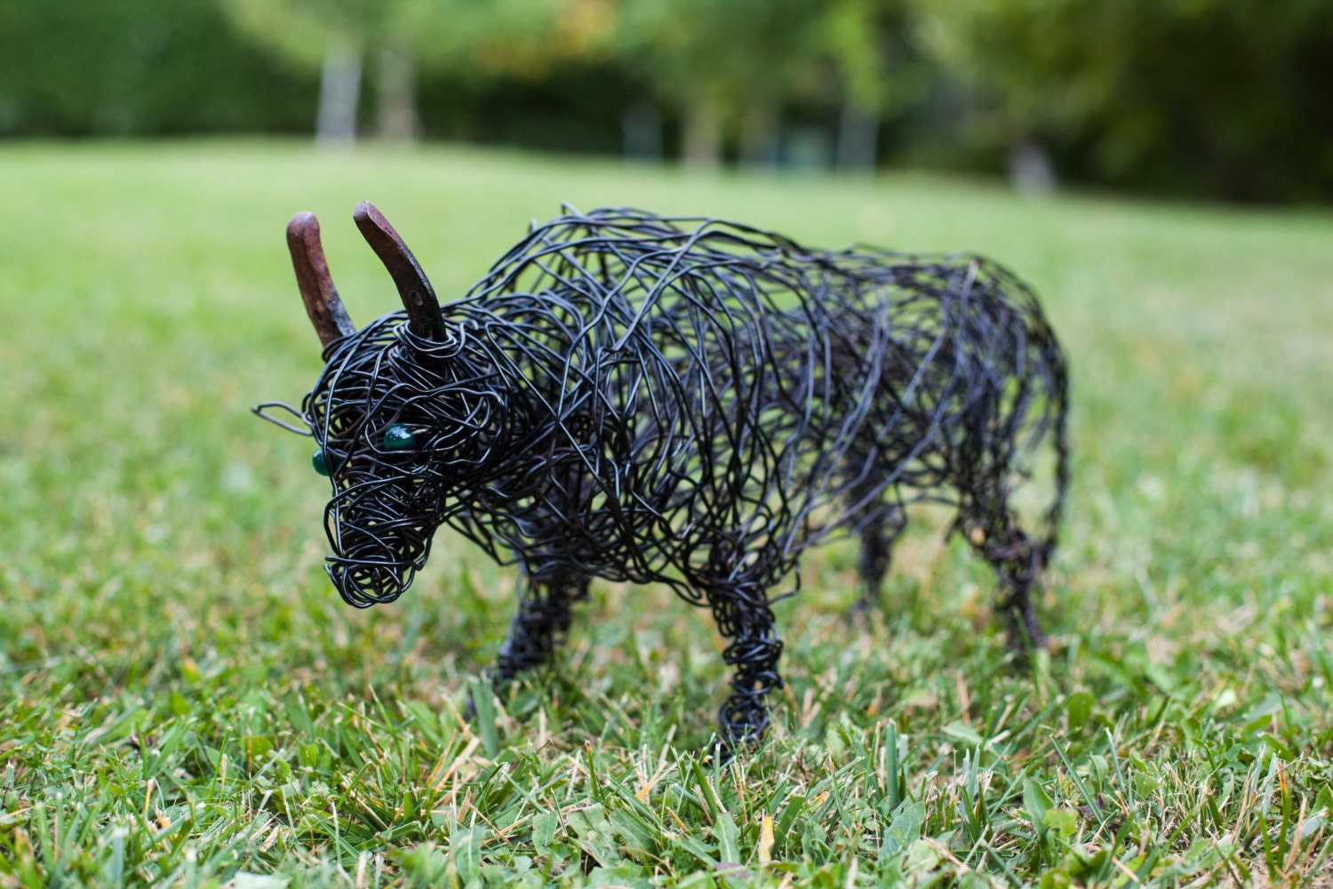 Bull Sculpture, Black Art, Nature Luck Gift, Taurus Animal Art Decor, Cottage Chic Wire Home Decor