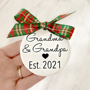Pregnancy Announcement Christmas Ornaments, Grandma & Grandpa Christmas Ornaments, Christmas Pregnancy Reveal, Baby Ornament
